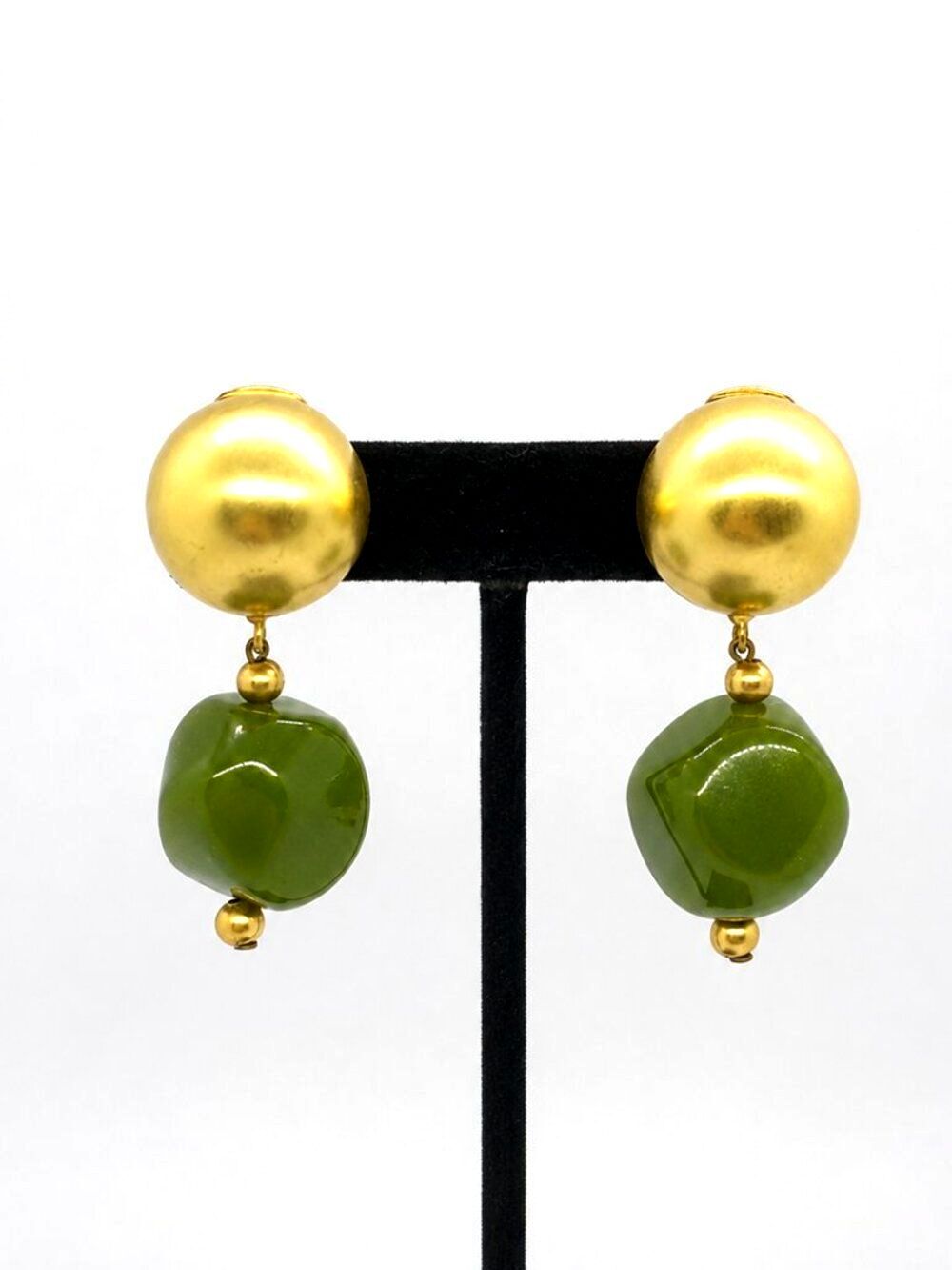 VINTAGE LUCITE EARRINGS Green Dangle Brushed Gold Tone Clip On Mod Statement
